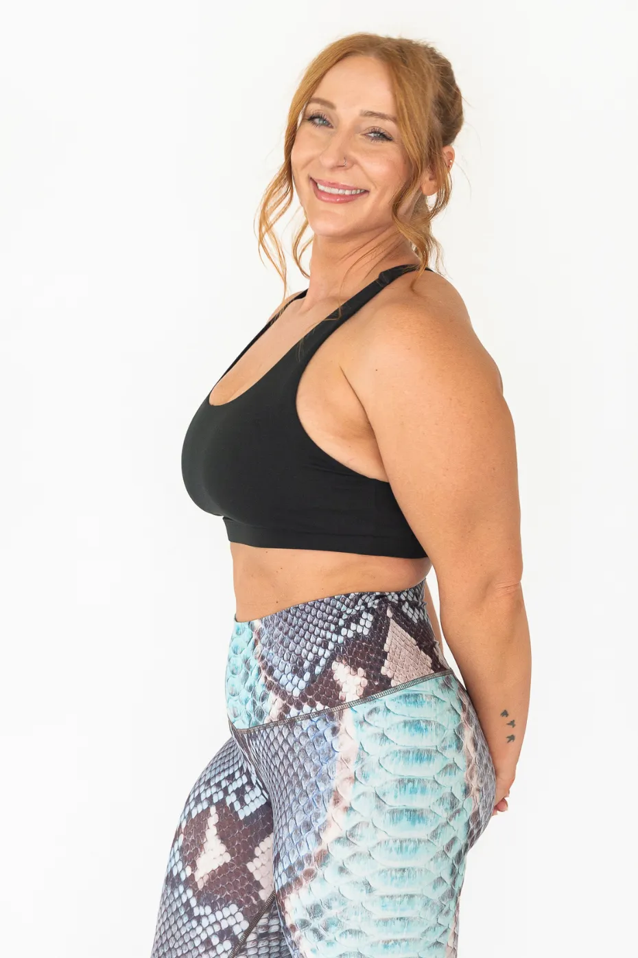 Crossed Back Sports Bra | Black