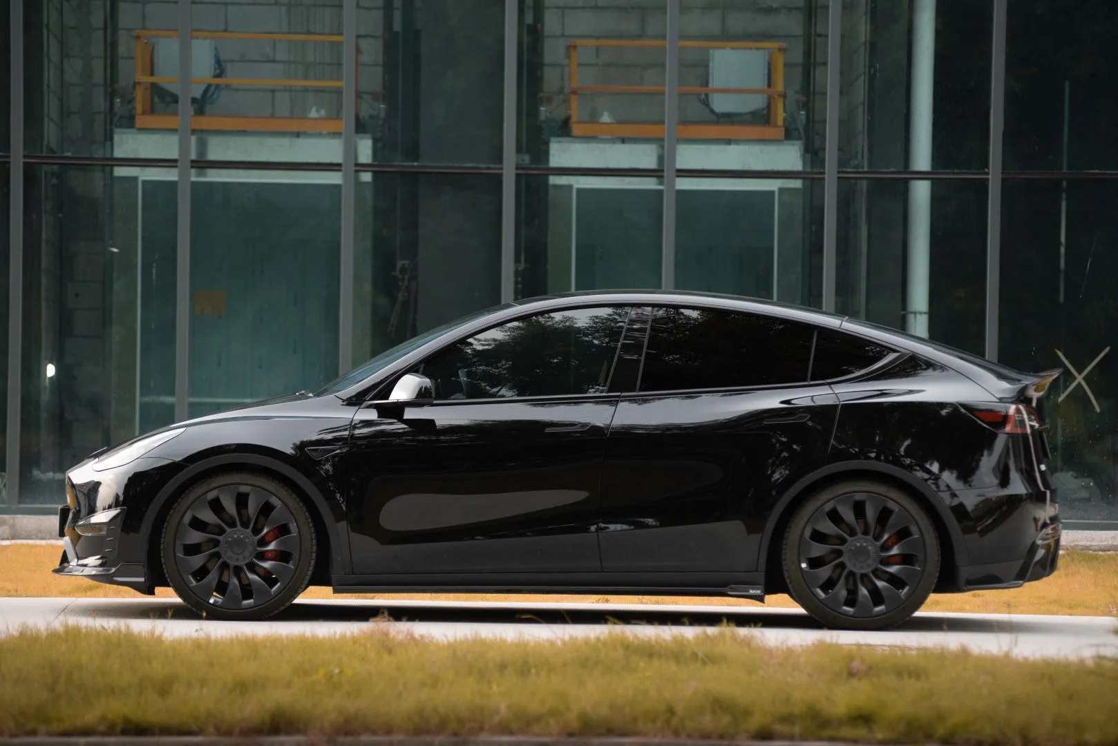 Karbel Carbon Pre-preg Carbon Fiber Side Skirts for Tesla Model Y / Performance