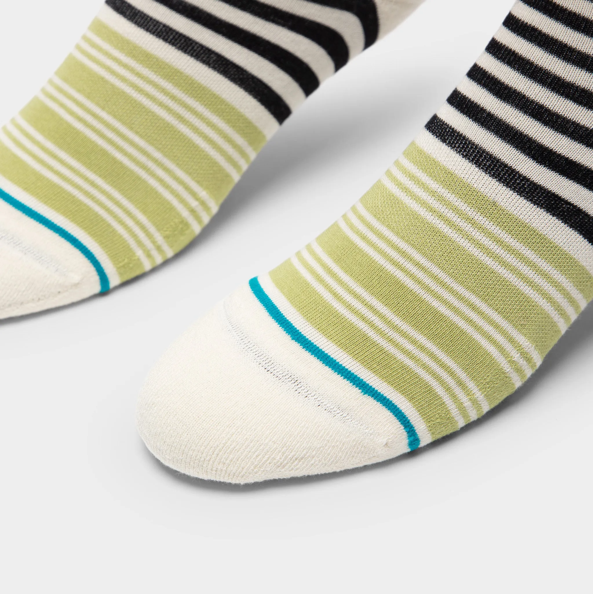 Stance Women's Sunshine Stripe Crew Socks / Magenta